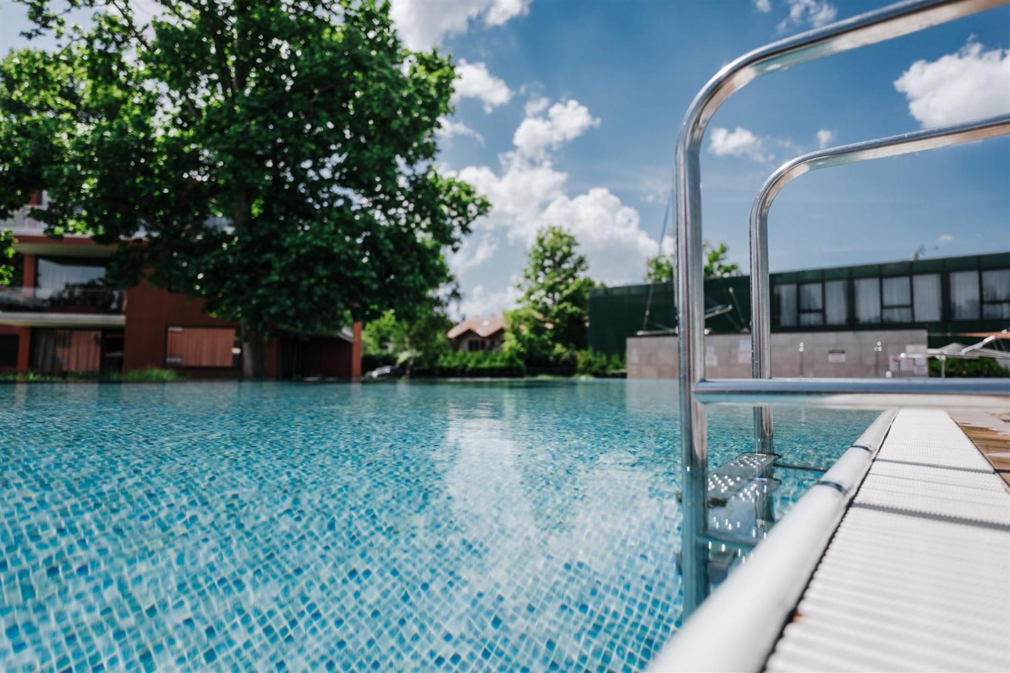 Butique Apartman Grand Балатонлелле Экстерьер фото